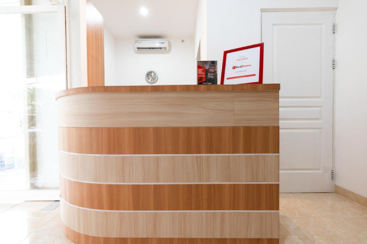 Reddoorz @ Graha Cemerlang Maros Macasar Exterior foto