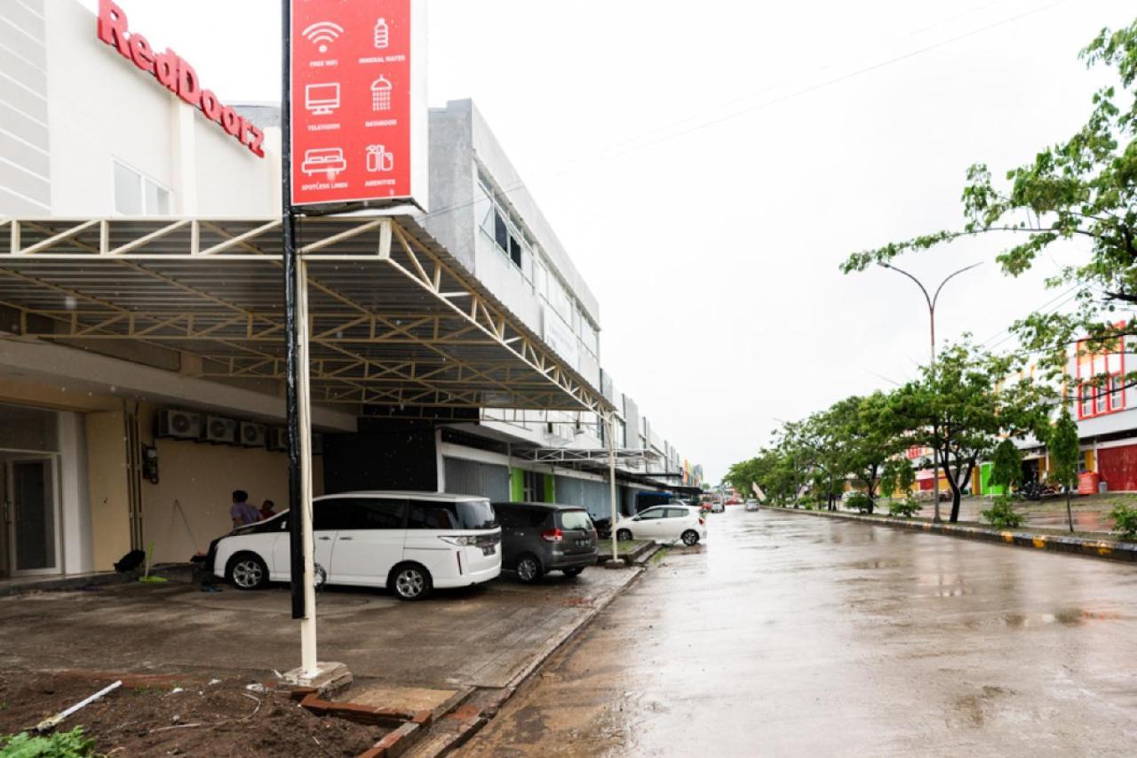 Reddoorz @ Graha Cemerlang Maros Macasar Exterior foto