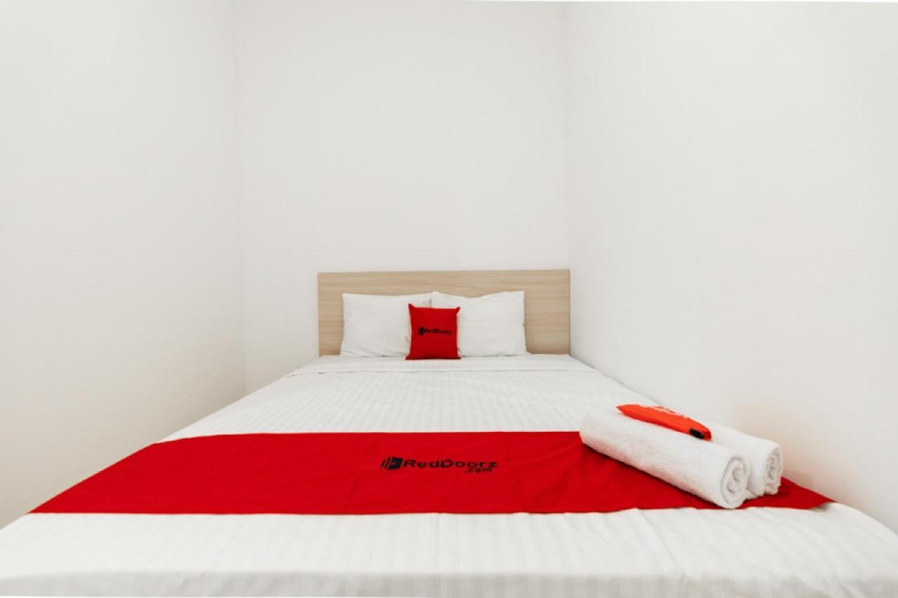 Reddoorz @ Graha Cemerlang Maros Macasar Exterior foto